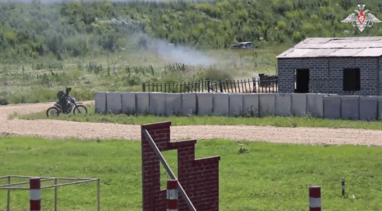 皇冠信用网登1_突然开悟？俄军打法变了皇冠信用网登1，买20万辆我国造摩托车，瓦格纳重出江湖