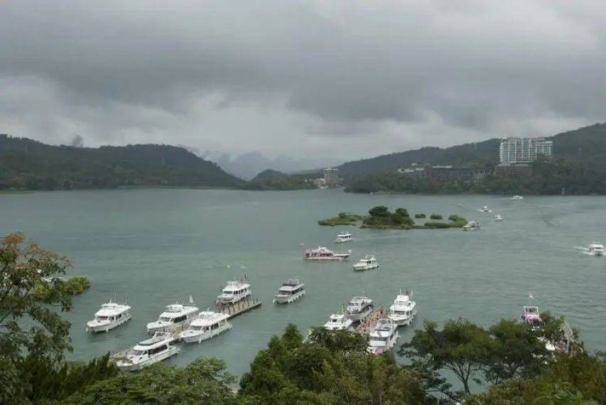 皇冠信用盘出租足球
_赶在坐飞机来陆前皇冠信用盘出租足球
，郑丽文率先发出邀请，大批轰-6K贴岛实训！民进党罕见沉默，知道怕了？