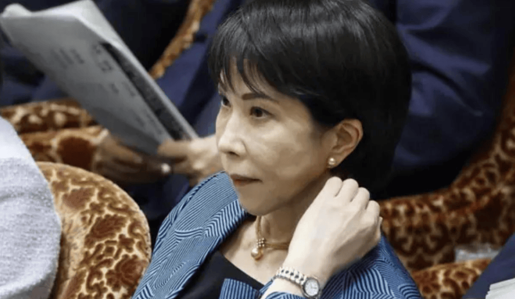 皇冠足球平台代理
_日本前首相背书皇冠足球平台代理
，高市早苗已经撤回了涉台言论？中方4个字拆穿日本心态！